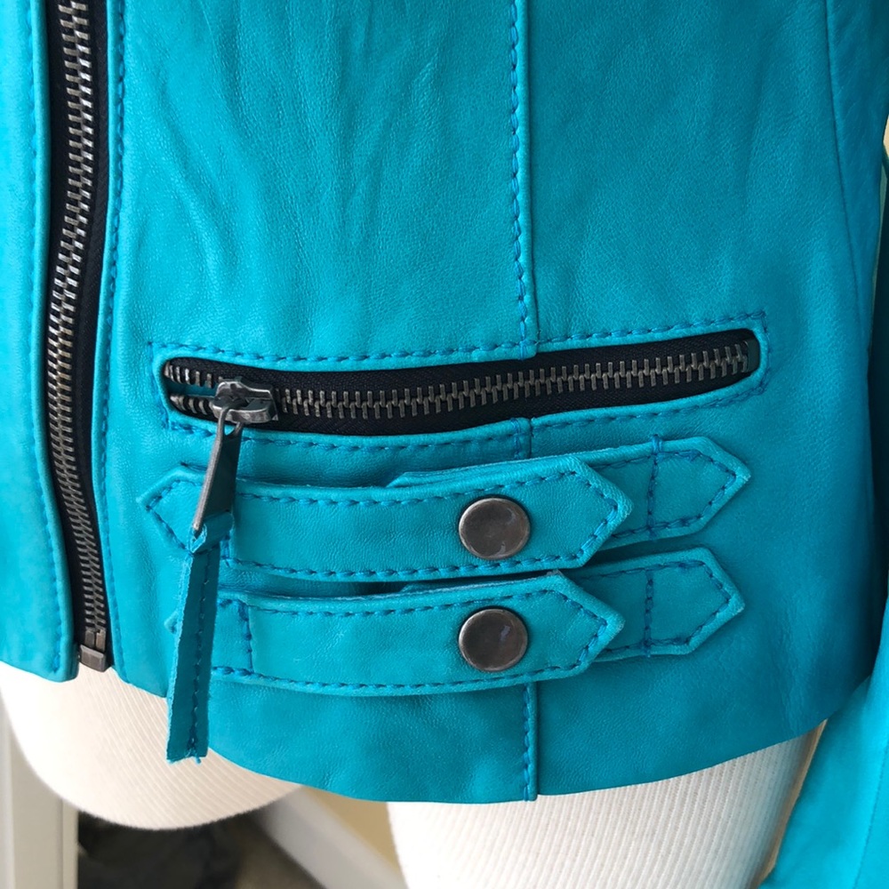Amazing Neiman Marcus leather blue jacket - Picture 2 of 7